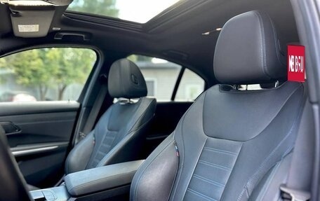 BMW 3 серия, 2024 год, 3 850 000 рублей, 16 фотография