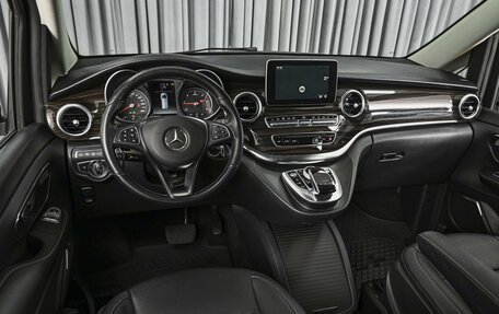 Mercedes-Benz V-Класс, 2018 год, 4 299 000 рублей, 6 фотография