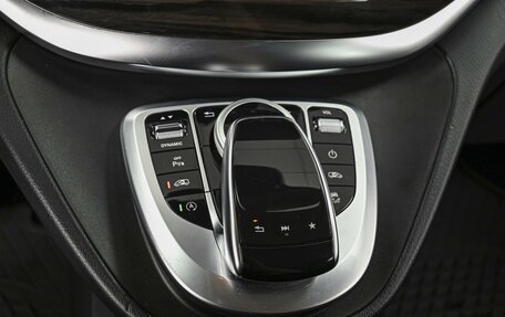 Mercedes-Benz V-Класс, 2018 год, 4 299 000 рублей, 18 фотография