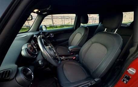 MINI Hatch, 2020 год, 2 350 000 рублей, 4 фотография