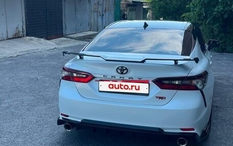 Toyota Camry, 2023 год, 3 300 000 рублей, 5 фотография