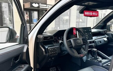 Toyota Tacoma, 2025 год, 11 290 000 рублей, 17 фотография