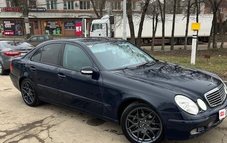 Mercedes-Benz E-Класс, 2002 год, 890 000 рублей, 1 фотография