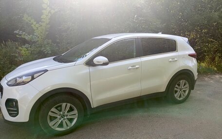 KIA Sportage IV рестайлинг, 2018 год, 2 100 000 рублей, 2 фотография
