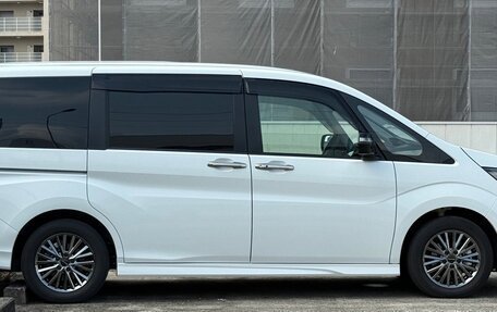 Honda Stepwgn IV, 2022 год, 2 040 000 рублей, 3 фотография
