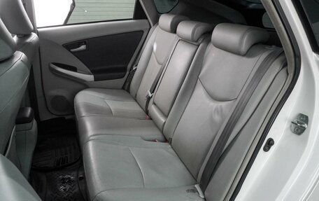 Toyota Prius, 2010 год, 909 000 рублей, 7 фотография