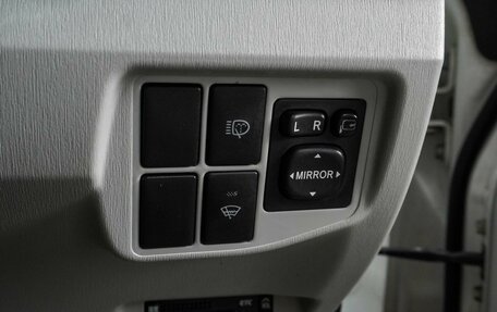 Toyota Prius, 2010 год, 909 000 рублей, 14 фотография