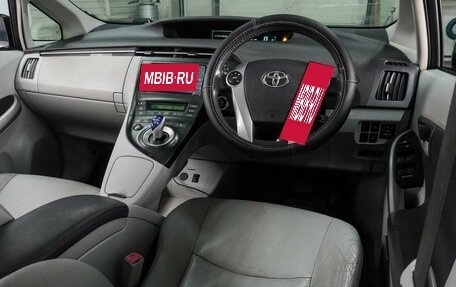 Toyota Prius, 2010 год, 909 000 рублей, 6 фотография
