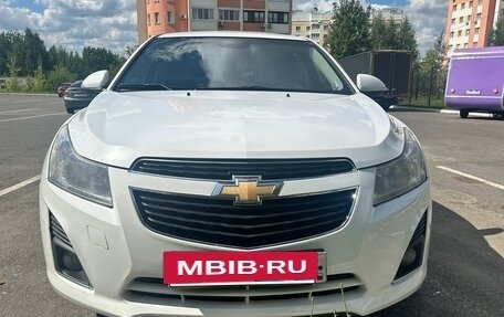 Chevrolet Cruze II, 2013 год, 670 000 рублей, 3 фотография