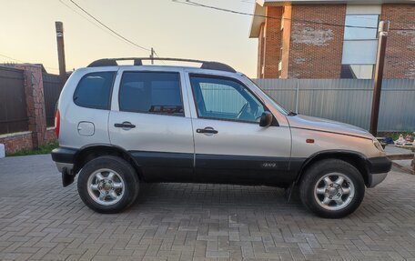 Chevrolet Niva I рестайлинг, 2004 год, 295 000 рублей, 5 фотография