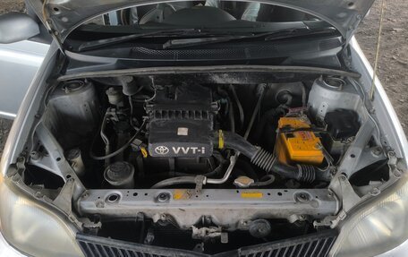 Toyota Platz, 2000 год, 280 000 рублей, 7 фотография
