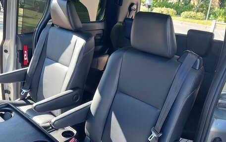 Toyota Esquire I, 2018 год, 2 375 000 рублей, 18 фотография