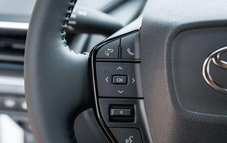 Toyota Prius IV XW50, 2026 год, 4 300 000 рублей, 15 фотография