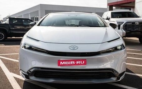 Toyota Prius IV XW50, 2026 год, 4 300 000 рублей, 2 фотография