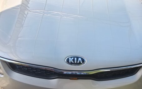 KIA Rio IV, 2018 год, 1 050 000 рублей, 2 фотография