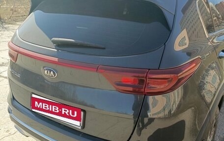 KIA Sportage IV рестайлинг, 2018 год, 2 200 000 рублей, 13 фотография