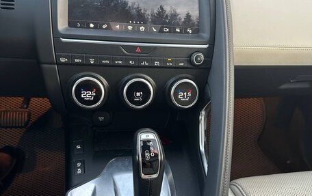 Jaguar E-Pace, 2018 год, 2 243 000 рублей, 12 фотография