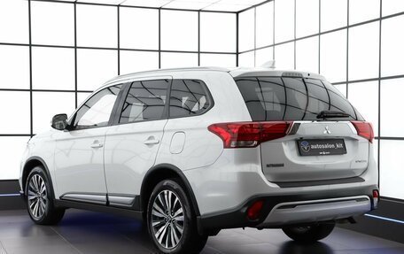 Mitsubishi Outlander III рестайлинг 3, 2019 год, 2 229 000 рублей, 6 фотография