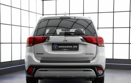 Mitsubishi Outlander III рестайлинг 3, 2019 год, 2 229 000 рублей, 5 фотография