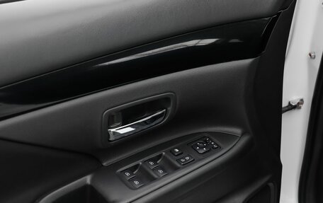 Mitsubishi Outlander III рестайлинг 3, 2019 год, 2 229 000 рублей, 17 фотография