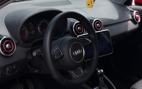 Audi A1, 2011 год, 850 000 рублей, 14 фотография