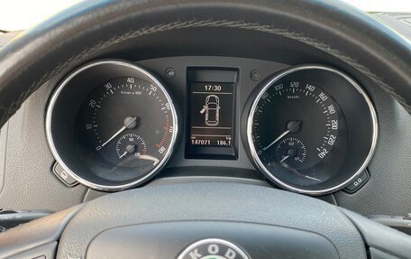 Skoda Yeti I рестайлинг, 2012 год, 1 100 000 рублей, 30 фотография