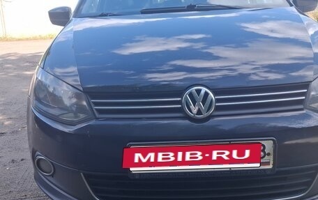 Volkswagen Polo VI (EU Market), 2011 год, 775 000 рублей, 2 фотография