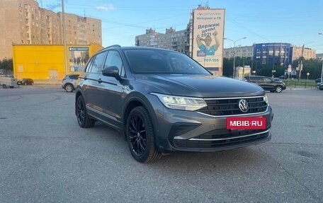 Volkswagen Tiguan II, 2021 год, 2 999 900 рублей, 4 фотография
