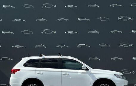 Mitsubishi Outlander III рестайлинг 3, 2015 год, 1 598 900 рублей, 11 фотография