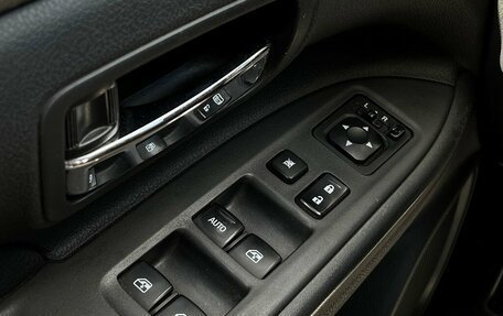 Mitsubishi Outlander III рестайлинг 3, 2015 год, 1 598 900 рублей, 20 фотография