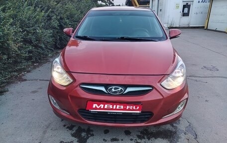 Hyundai Solaris II рестайлинг, 2012 год, 600 000 рублей, 3 фотография