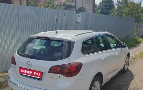 Opel Astra J, 2015 год, 1 100 000 рублей, 3 фотография