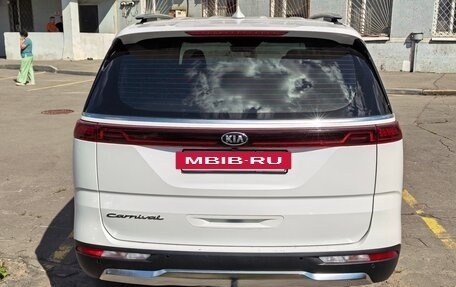 KIA Carnival, 2021 год, 3 900 000 рублей, 4 фотография