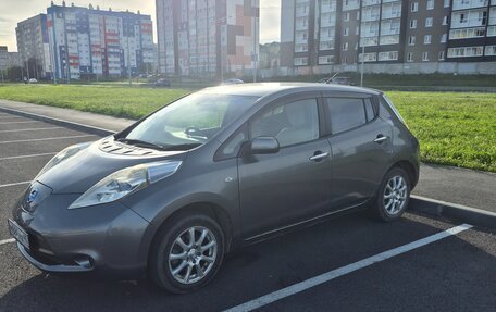 Nissan Leaf I, 2015 год, 850 000 рублей, 6 фотография