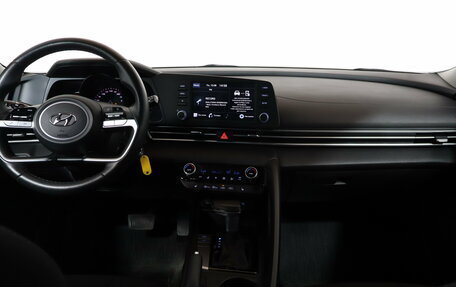 Hyundai Elantra, 2021 год, 1 799 000 рублей, 9 фотография