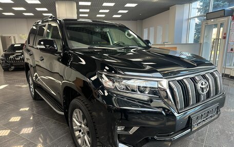 Toyota Land Cruiser Prado 150 рестайлинг 2, 2019 год, 4 950 000 рублей, 2 фотография