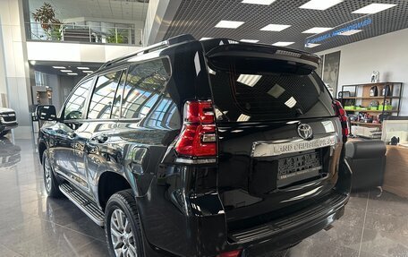 Toyota Land Cruiser Prado 150 рестайлинг 2, 2019 год, 4 950 000 рублей, 3 фотография