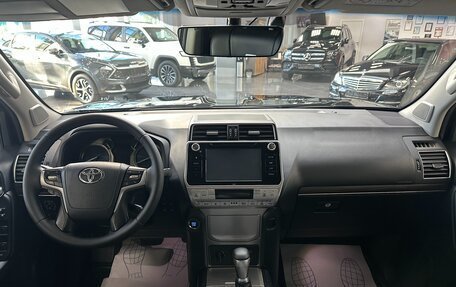 Toyota Land Cruiser Prado 150 рестайлинг 2, 2019 год, 4 950 000 рублей, 7 фотография