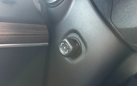 Toyota Land Cruiser Prado 150 рестайлинг 2, 2019 год, 4 950 000 рублей, 10 фотография