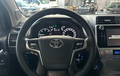 Toyota Land Cruiser Prado 150 рестайлинг 2, 2019 год, 4 950 000 рублей, 11 фотография