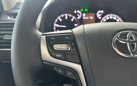 Toyota Land Cruiser Prado 150 рестайлинг 2, 2019 год, 4 950 000 рублей, 12 фотография