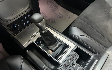 Toyota Land Cruiser Prado 150 рестайлинг 2, 2019 год, 4 950 000 рублей, 16 фотография
