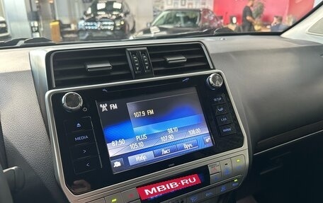 Toyota Land Cruiser Prado 150 рестайлинг 2, 2019 год, 4 950 000 рублей, 21 фотография