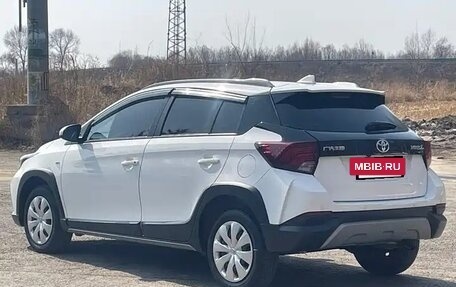 Toyota Yaris, 2022 год, 1 540 000 рублей, 4 фотография