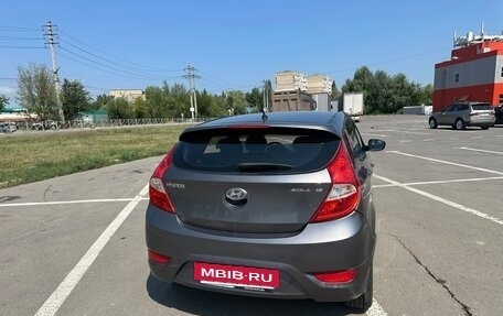 Hyundai Solaris II рестайлинг, 2013 год, 580 000 рублей, 4 фотография