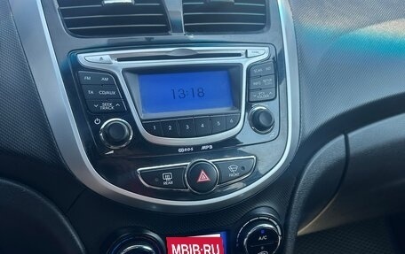 Hyundai Solaris II рестайлинг, 2013 год, 580 000 рублей, 13 фотография