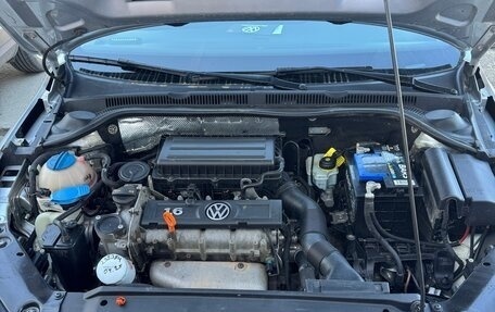 Volkswagen Jetta VI, 2013 год, 1 050 000 рублей, 2 фотография