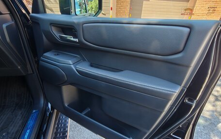 Toyota Land Cruiser Prado, 2025 год, 10 985 000 рублей, 16 фотография