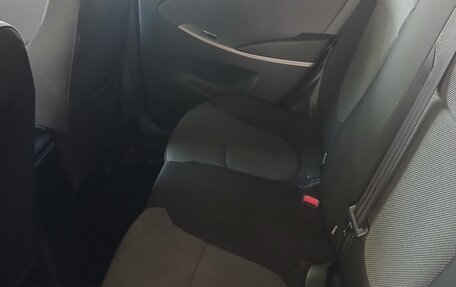 Hyundai Solaris II рестайлинг, 2012 год, 900 000 рублей, 7 фотография