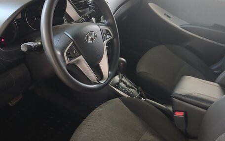 Hyundai Solaris II рестайлинг, 2012 год, 900 000 рублей, 6 фотография